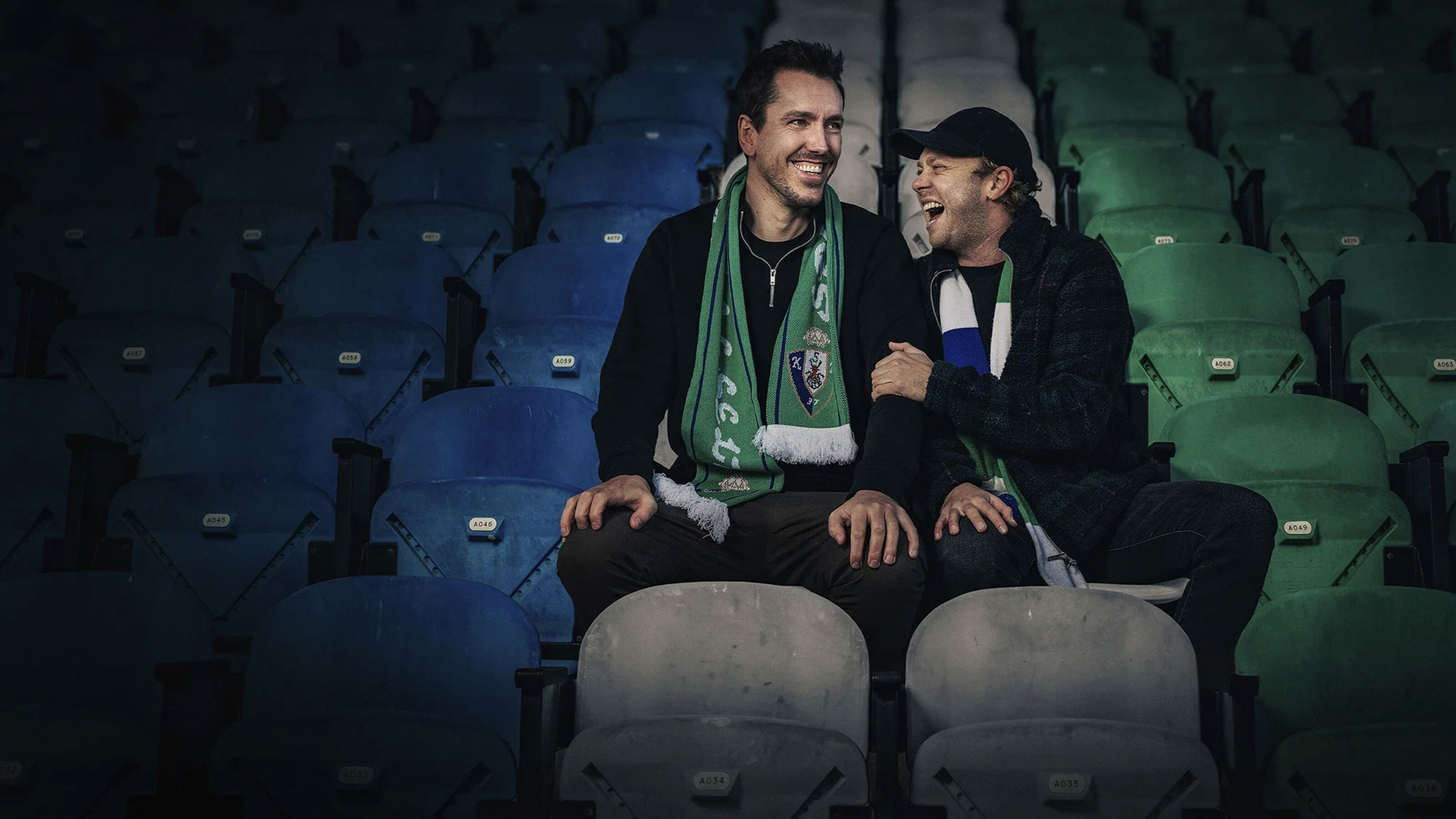 Sam en Rik op de tribune van de Spor